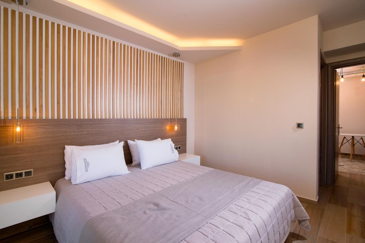 Semiramis Luxury Suites Chrysi Ammoudia ภายนอก รูปภาพ
