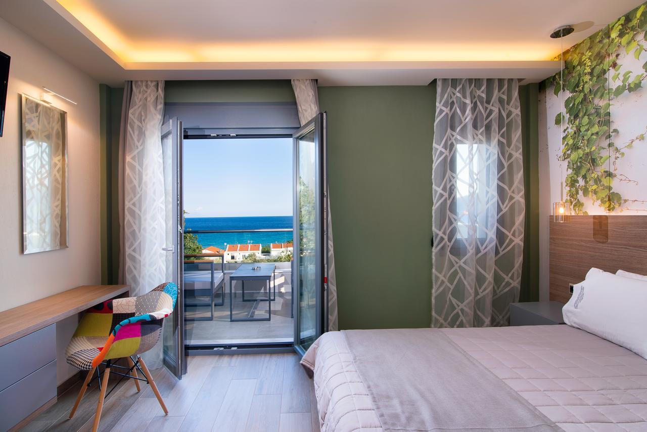 Semiramis Luxury Suites Chrysi Ammoudia ภายนอก รูปภาพ